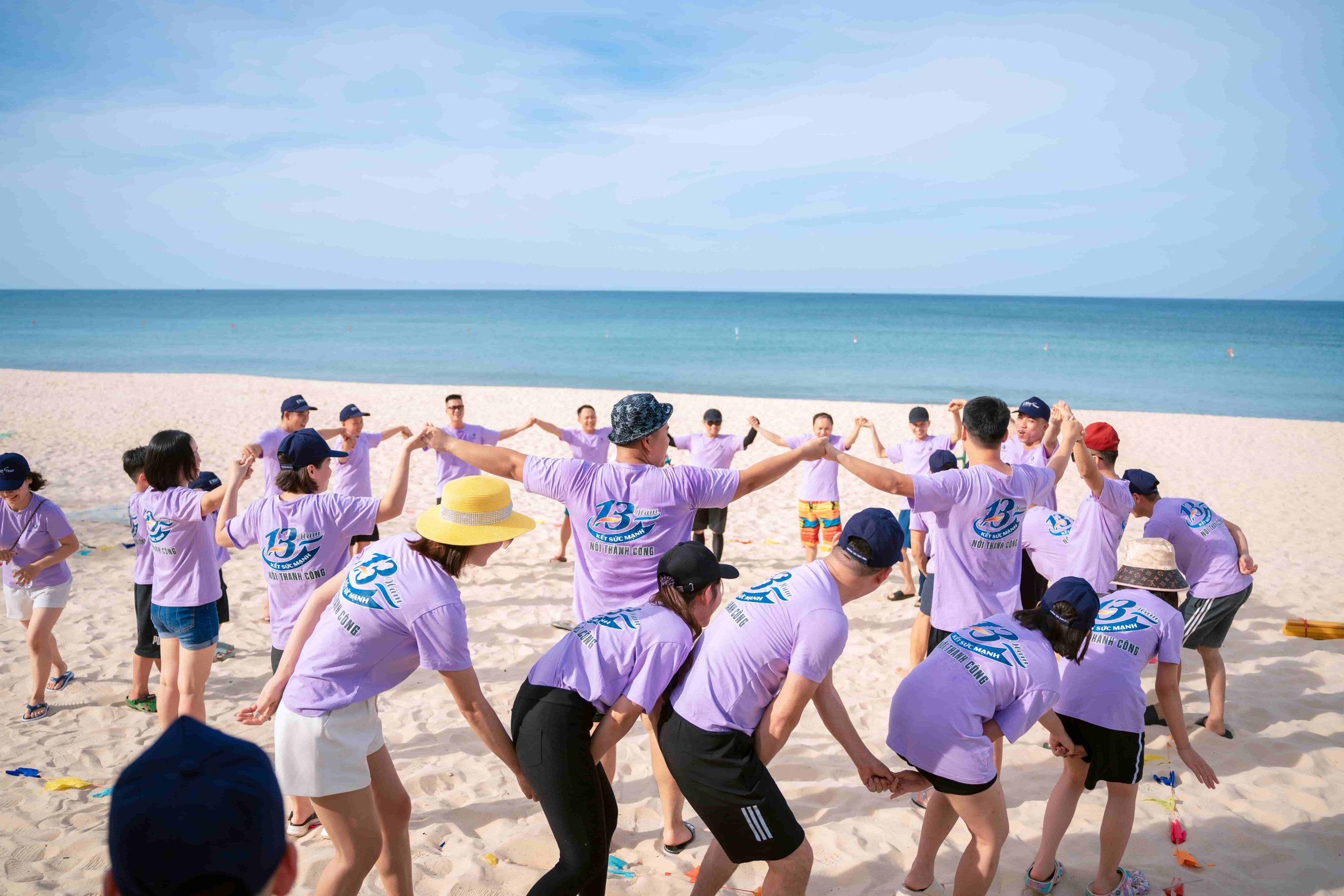 Tham gia các trò chơi team building vô cùng vui nhộn