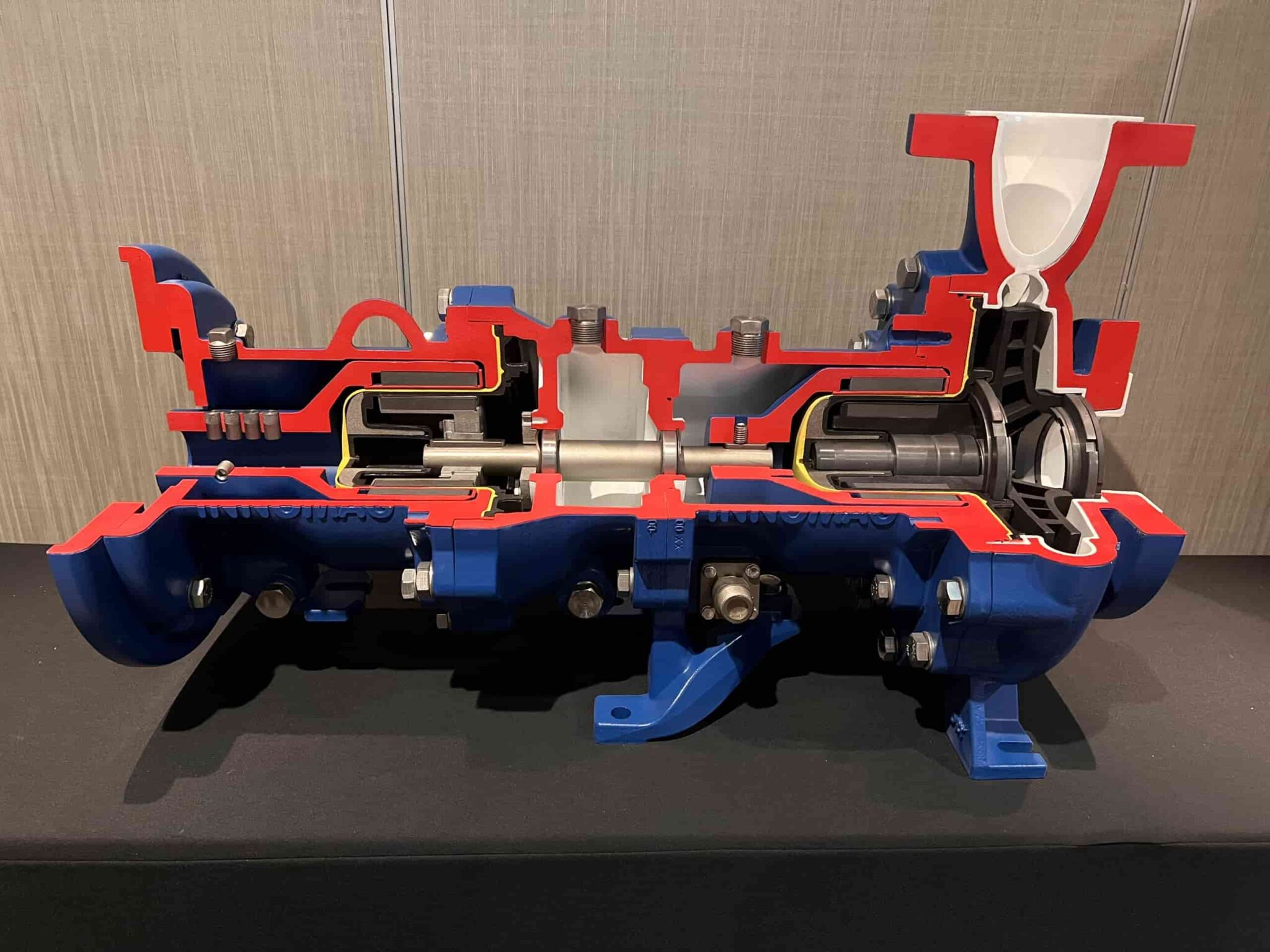 Nhiều sản phẩm với công nghệ tiên tiến được giới thiêu trong hội nghị