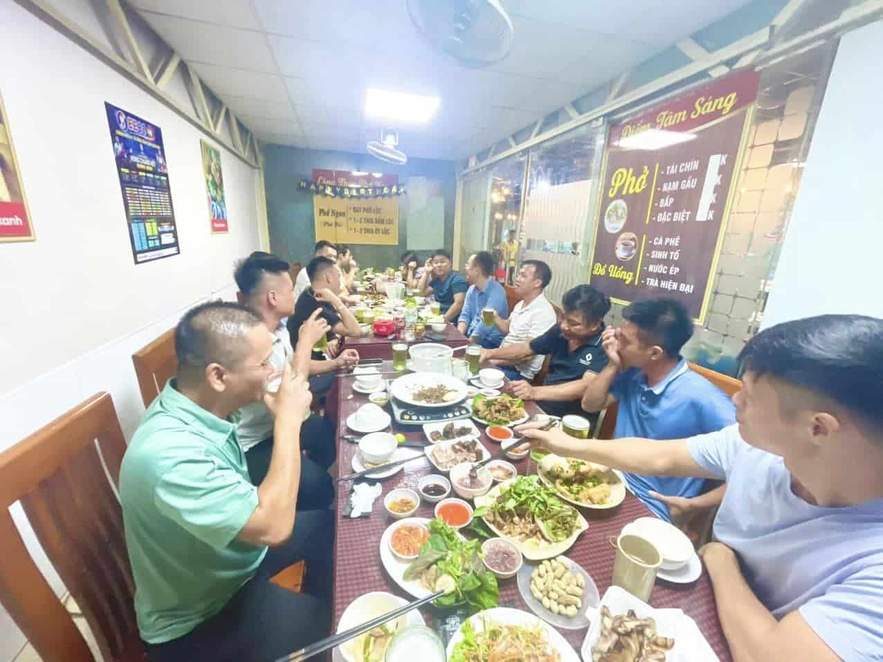 Bữa tiệc chúc mừng sinh nhật CBNV Quý II