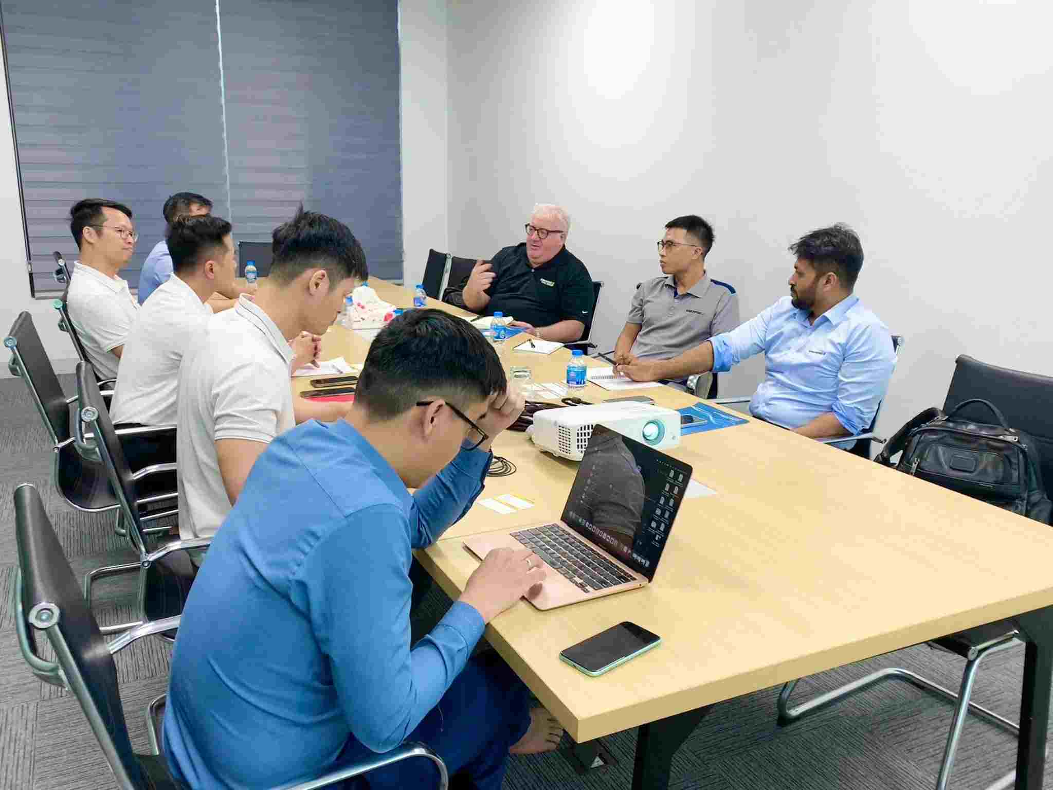 Thăng Long P&T Vinh Dự Đón Tiếp Đoàn Đại Diện ENERPAC Đến Thăm và Làm Việc