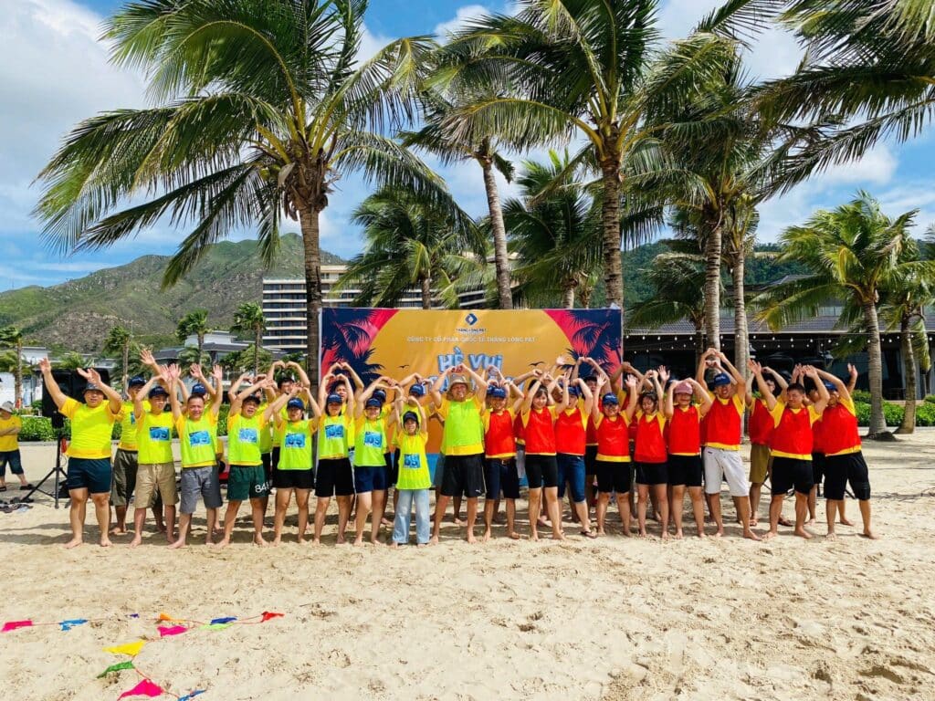 Gắn kết các thành viên qua các trò chơi team building với chủ đề “Hè vui – Team mạnh