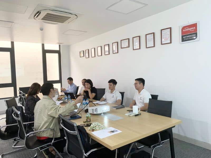 Đại diện Flowserve tới thăm và làm việc tại Thăng Long P&T